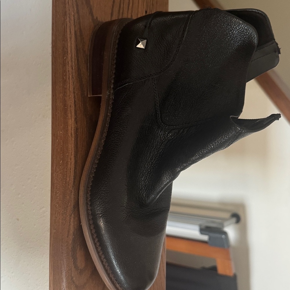 Franco Sarto Hero Black Leather Ankle Studded Boots Side Zipper Women’s  Size 9